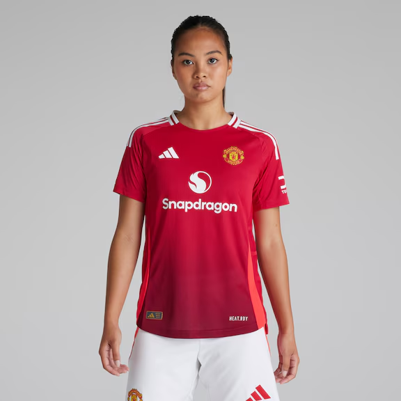 Manchester United 24-25 Home Authentic Trikot Damen With Custom Printing_01 Kollektion – Exklusive Manchester United FC Trikots und Fanartikel