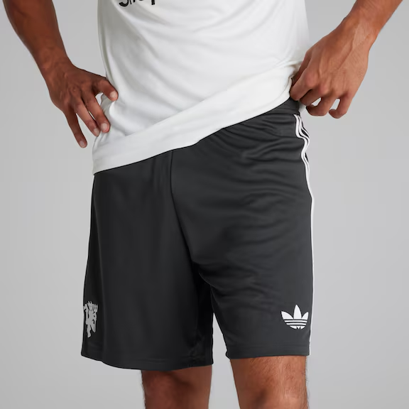 Manchester United 24-25 Third Shorts_02 Kollektion – Exklusive Manchester United FC Trikots und Fanartikel