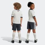 manchester united 2425 third mini kit – 25 manuel ugarte Kollektion – Exklusive Manchester United FC Trikots und Fanartikel